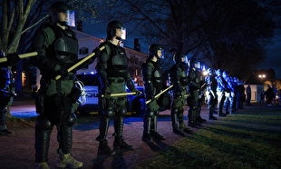 تاکتیک‌های خشن پلیس آمریکا در میانه سرکوب اعتراضات دانشجویی